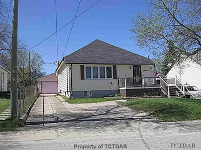 13 Stewart Street, Kapuskasing, On P5n 1r9