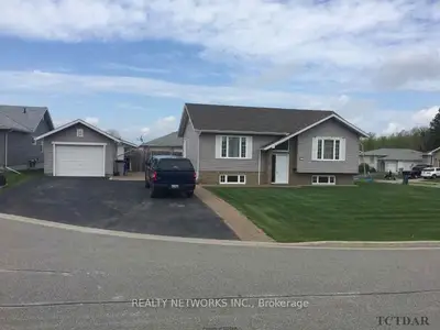 15 Logan Kerr Court, Timmins, On P4p 1h6
