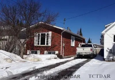 200 Jade Avenue, Timmins, On P4n 4m5
