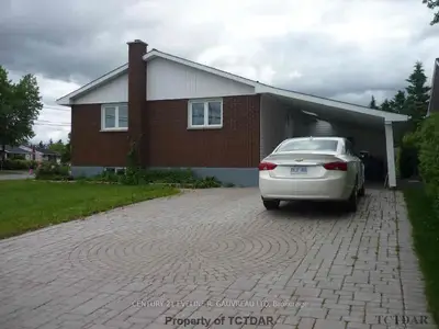 200 Hessell Street E, Temiskaming Shores, On P0j 1p0