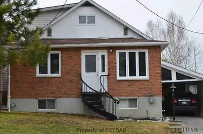 8 Rand Avenue W, Kirkland Lake, On P2n 2s8