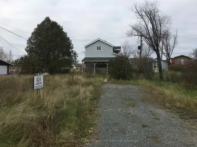 213 Railway Street, Cochrane, On P0l 1c0