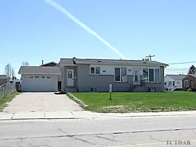 119 Brunetville Road, Kapuskasing, On P5n 2g8