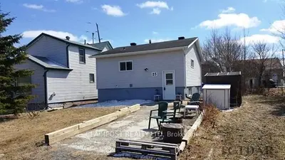 25 Queen Street, Timmins, On P0n 1c0