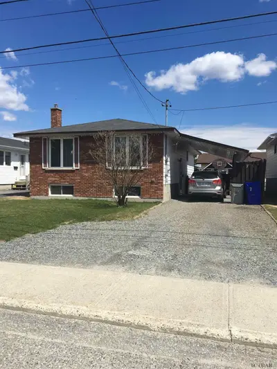 7 Moore Street, Timmins, On P0n 1h0
