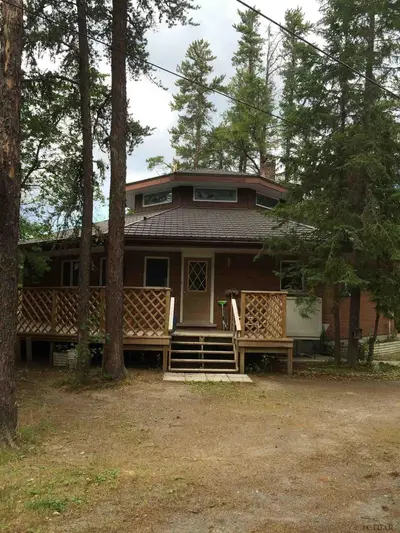133 Nellie Lake Road E, Iroquois Falls, On P0k 1g0