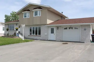 18 Erickson Avenue, Kapuskasing, On P5n 2k7