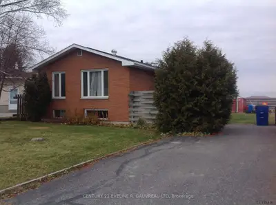 477 Ross Avenue, Temiskaming Shores, On P0j 1p0