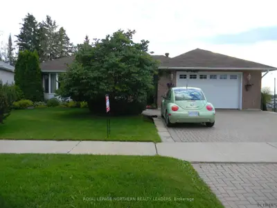 1142 Lavigne Boulevard, Timmins, On P4n 8m7