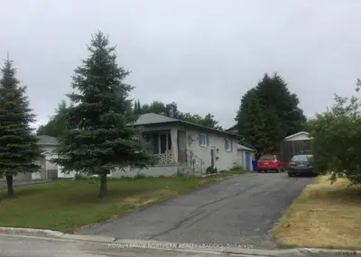 824 College Street, Timmins, On P4n 8j3