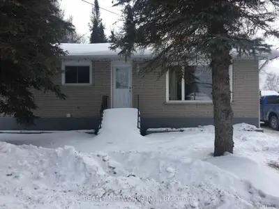 379 Ross Avenue E, Timmins, On P4n 5x4