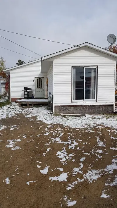 8 Partridge Road, Timmins, On P4r 0e3
