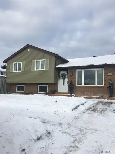 Detached in Timmins