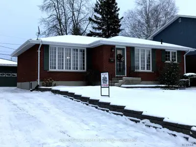 33 Seaborne Crescent, Kapuskasing, On P5n 1l8