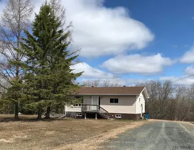 683 Flood's Landing Road, Cochrane, On P0l 1c0