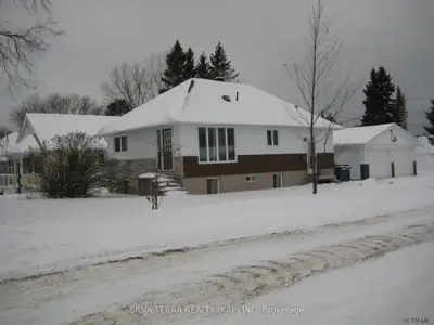 22 Aurora Avenue, Kapuskasing, On P5n 1j7