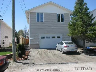 145 Mcleod Street, Timmins, On P4n 5b1