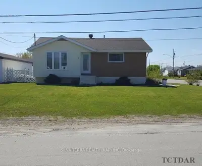 1 Laurier Crescent, Kapuskasing, On P5n 1p7