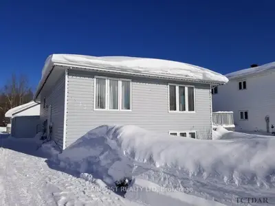 1144 Park Avenue, Timmins, On P4r 1l6