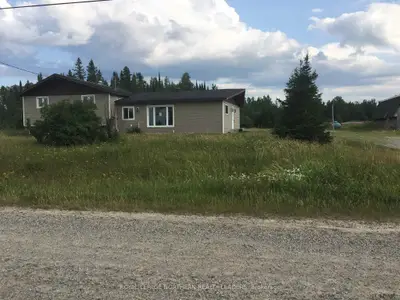60 Concession 12 & 1, Cochrane, On P0l 1c0