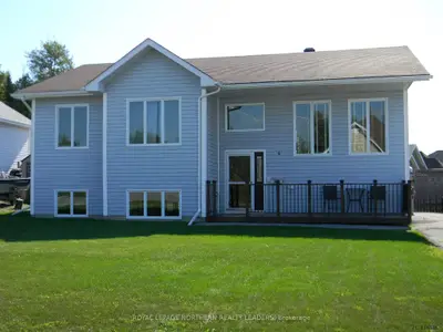 99 J.v. Bohnhomme Boulevard, Timmins, On P4n 1b3