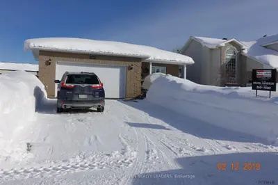 670 Howard Avenue, Timmins, On P4n 5v8