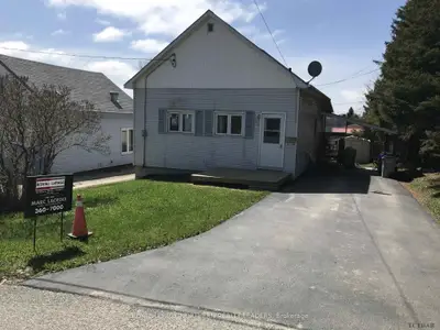245 Hillside Avenue, Timmins, On P4n 4j8
