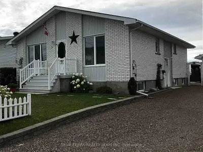 21 Albert Street, Kapuskasing, On P5n 2t1