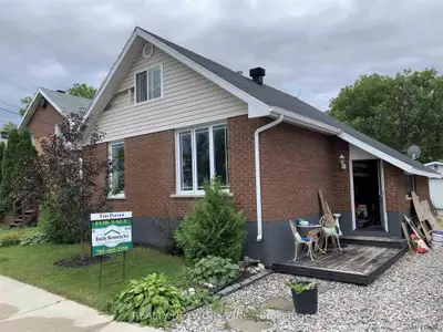 51 O'brian Avenue, Timmins, On P0n 1h0