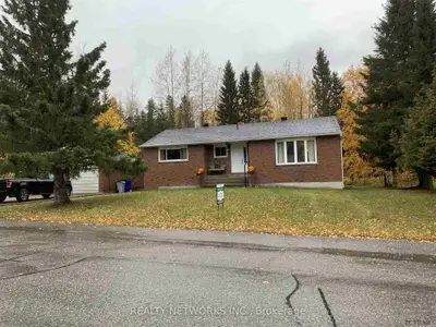 190 Croatia Avenue, Timmins, On P0n 1g0