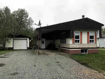 5 Du Parc Avenue, Kapuskasing, On P0l 2g0