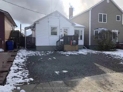 29 Carlin Avenue, Timmins, On P4n 4k8