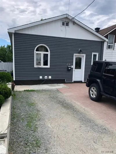 406 James Avenue, Timmins, On P4n 5t2