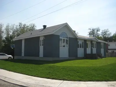 2 Nipigon Avenue, Kapuskasing, On P5n 1z4
