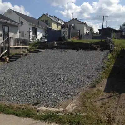 90 Croatia Avenue, Timmins, On P0n 1g0