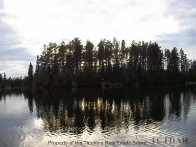 Ice Chest Lake, Island B, Timmins, On