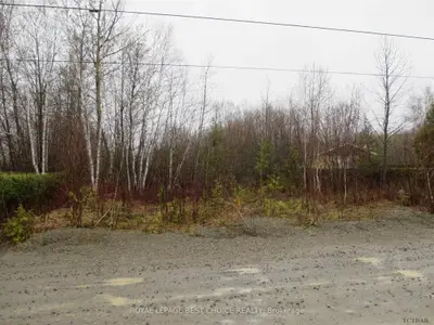 247-248 Niven, Temiskaming Shores, On P0j 1k0