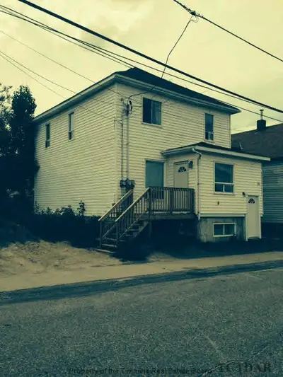 20 Lionscrest Lane, Timmins, On P0n 1g0