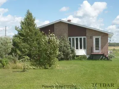 2 Hwy 583 N, Hearst, On P0l 1n0