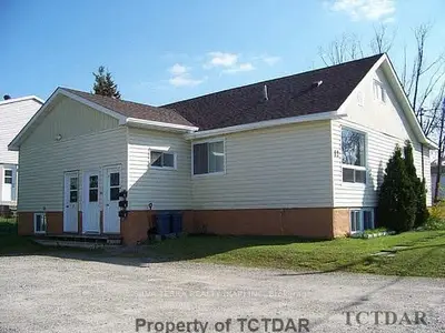 12 Bouldier Street, Kapuskasing, On P5n 2t8