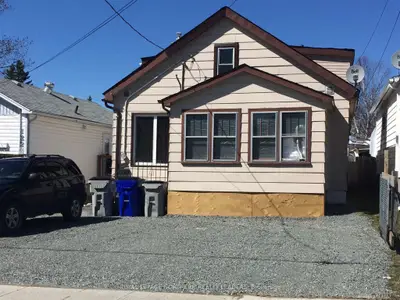 118 Floral Avenue, Timmins, On P4n 4h7