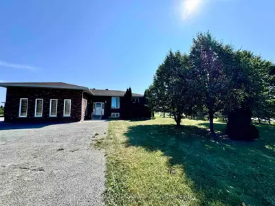 Detached in Timmins