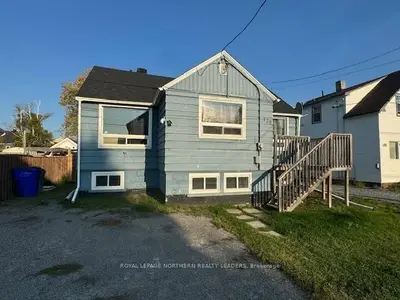 Detached in Timmins