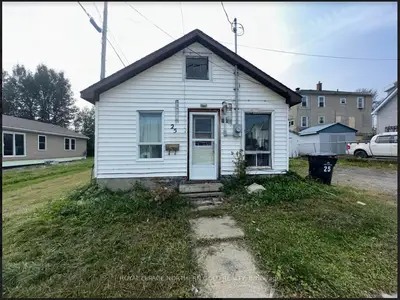 Detached in Kirkland Lake