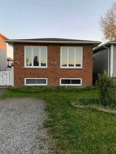 Detached in Timmins