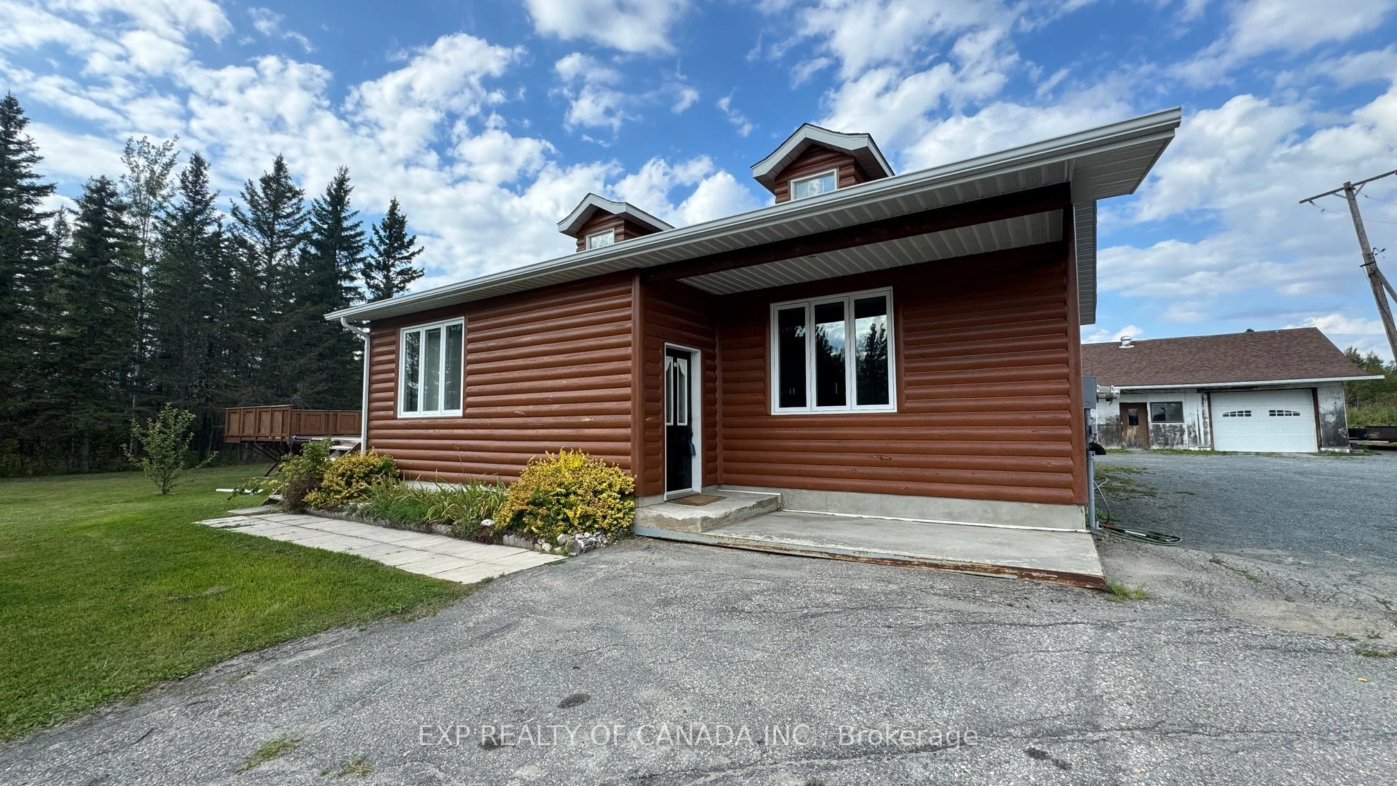 789 Highway 652 E, Cochrane, ON P0L 1C0