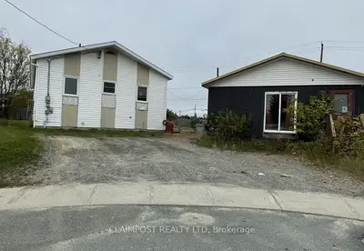 Detached in Timmins