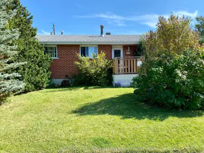 Detached in Timmins