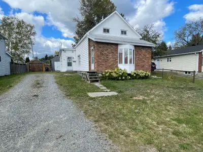 Detached in Kirkland Lake