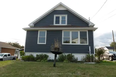 Detached in Timmins